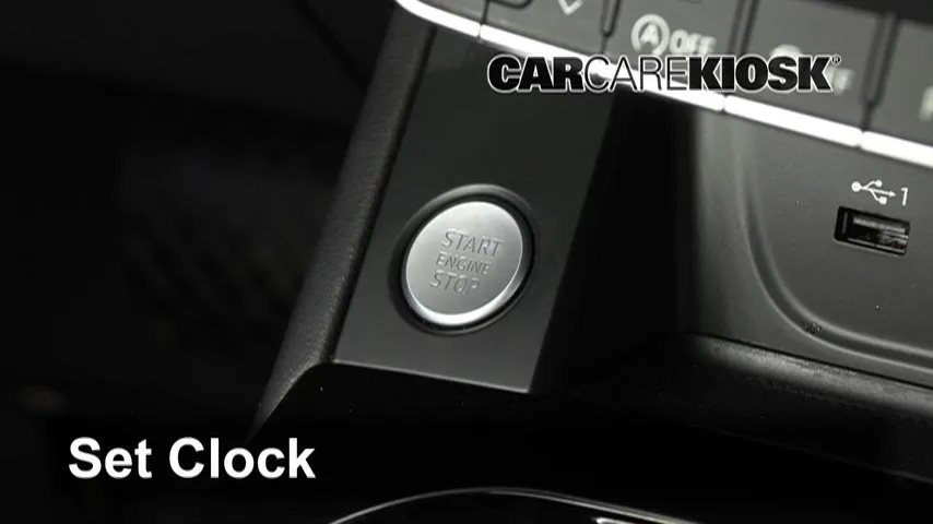 2022 Audi A5 Sportback Prestige 2.0L 4 Cyl. Turbo MHEV Clock